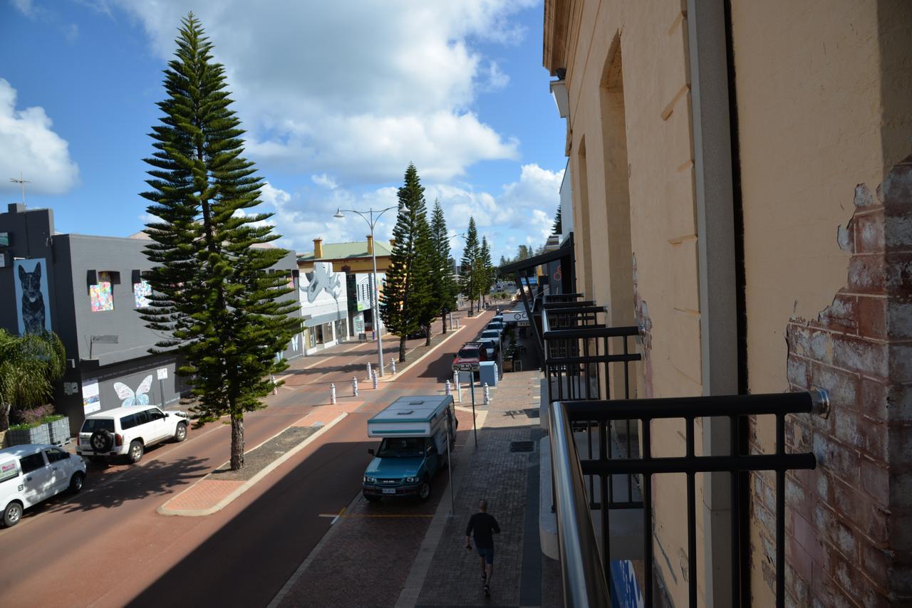 Geraldton Backpackers Vandrarhem Exteriör bild